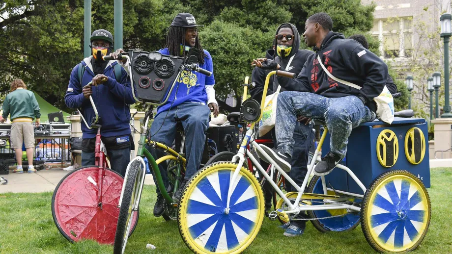 Members of the Oakland Scraper Bike Team in Oakland on BTWD 2017.
