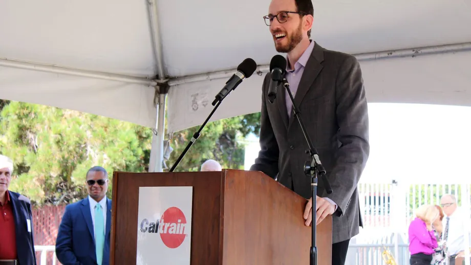 CA State Senator Scott Wiener speaks to the crowd