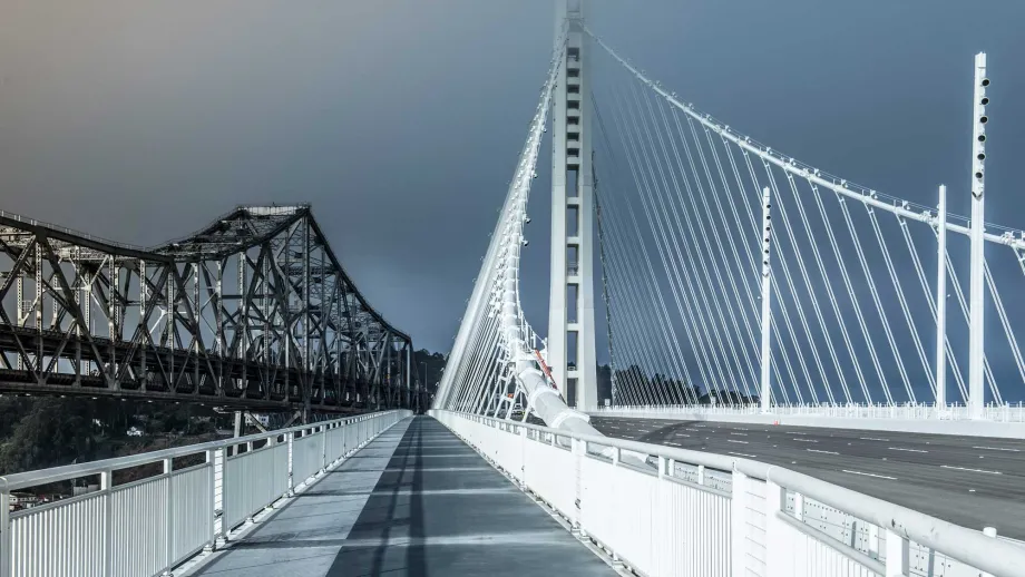 During the five-day Bay Bridge closure leading up to the Labor Day grand opening of the new East Span, construction crews worked 24/7 to add the finishing touches. 