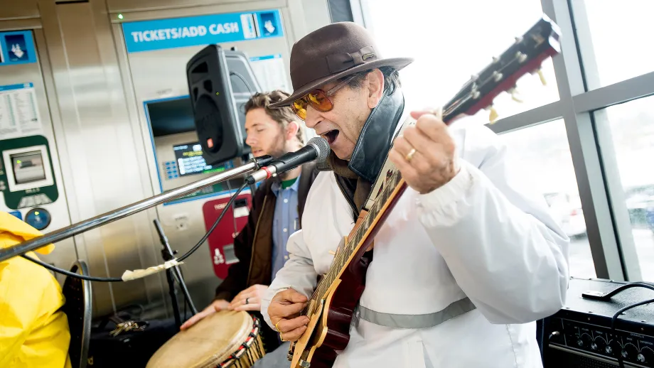 band playing music