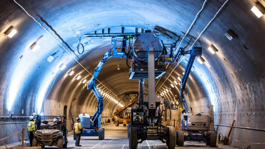 4th Bore Caldecott Tunnel construction