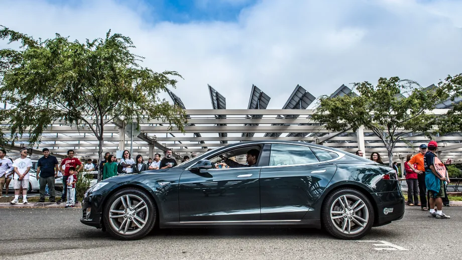 "Experience Electric" in Cupertino
