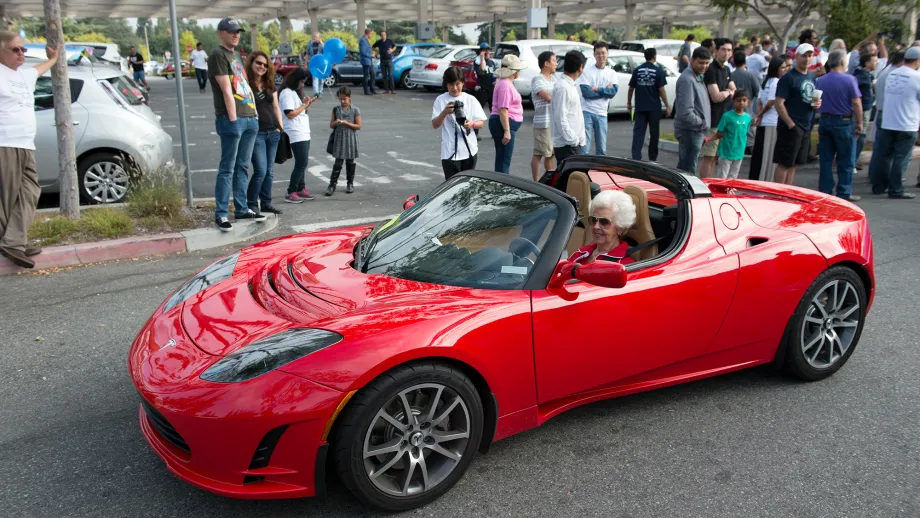 "Experience Electric" in Cupertino