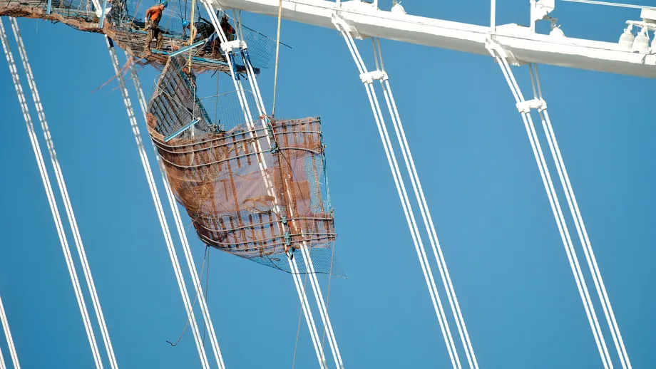 East Span catwalk removal