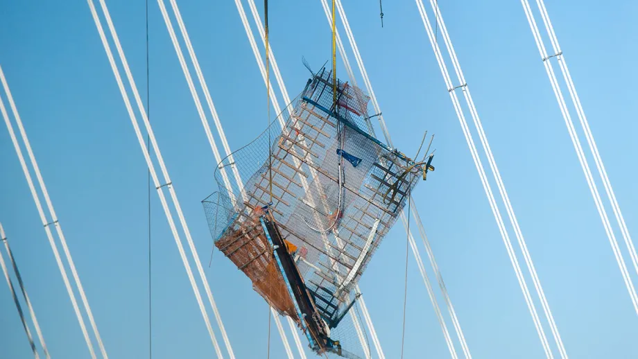 East Span catwalk removal