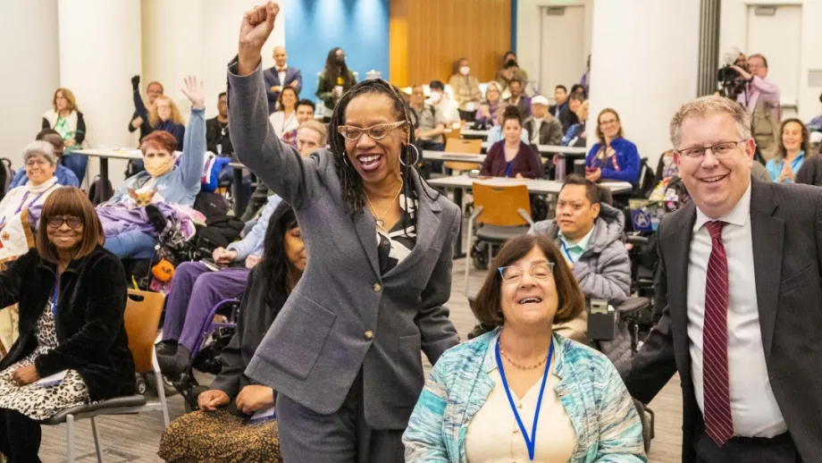 U.S. Representative Lateefah Simon with MTC Commmissioner Dorene Giacopini and MTC Chief Operating Officer Nick Roethel at the Accessible Futures Conference.