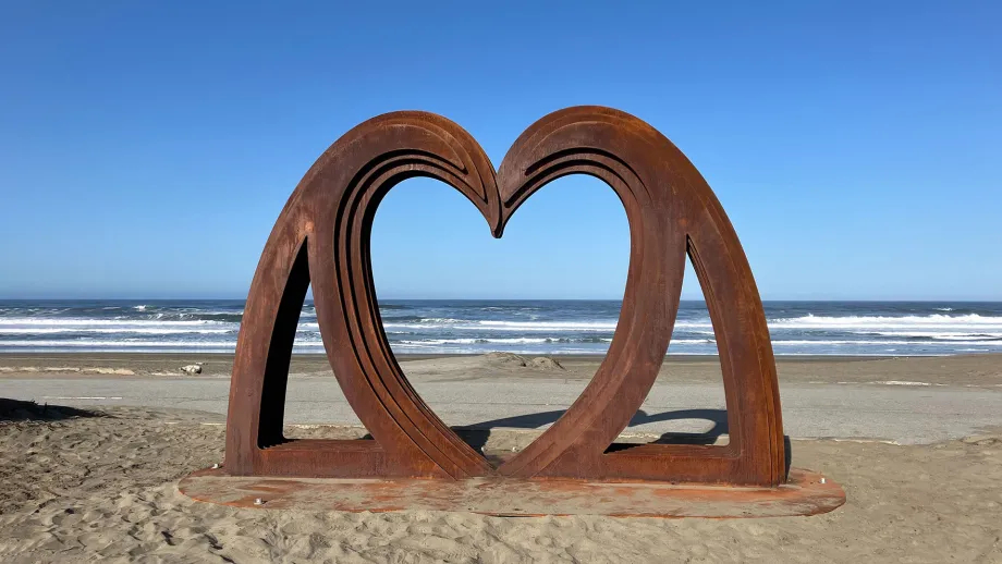 A heart-shaped sculpture at Sunset Dunes park in San Francisco.